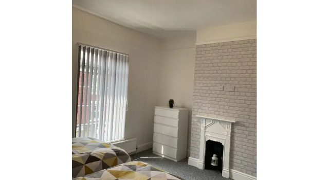 GuywoodHouse, Boek Villa High Peak Merseyside