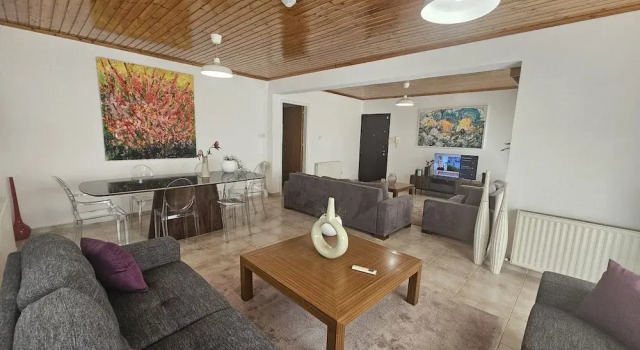 Апартаменты 39 EGM - Stay Uptown Apartment