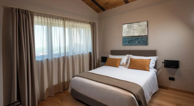Relais Pqlin, Rezervați Hotel Hoteluri în Castagnito cu parcare, Parcare