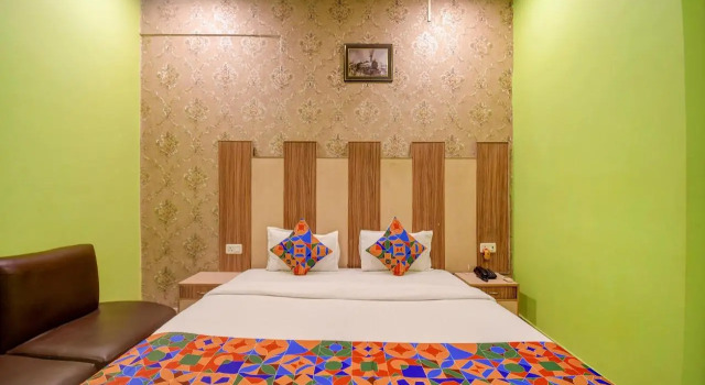 Номер Executive FabHotel Prime Rockstar Suites - Nr Park Circus 7 Point