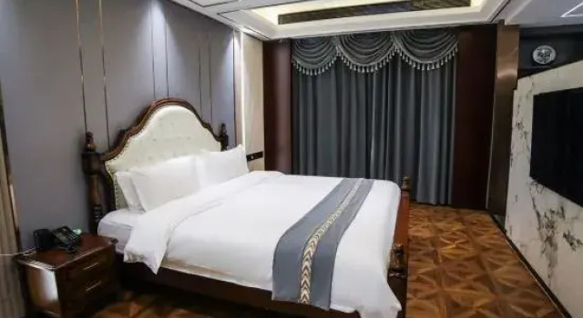 Люкс Grand Yichun Yuhao Business Hotel