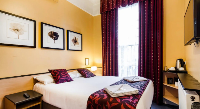 Двухместный номер Economy Tudor Court Hotel