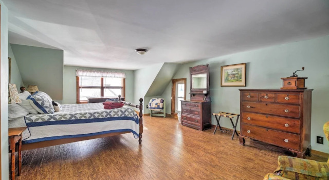 Chester Farmhouse on 100 Acres, 15 Min to Okemo!, Book Feriehus Chester Vermont