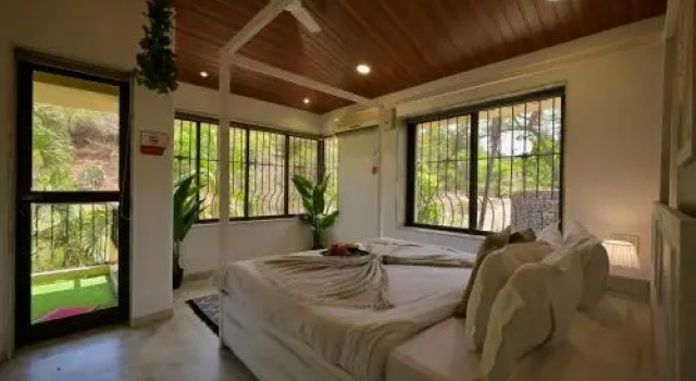 Eko Stay-Royale Villa