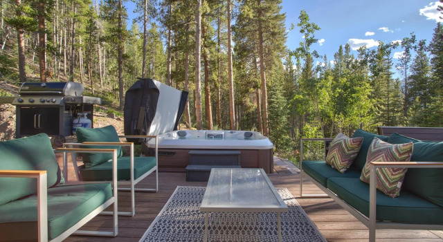 Stormbunker Paradise 4 Bedroom Home by Redawning