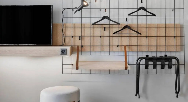 Номер Standard Moxy Bern Expo