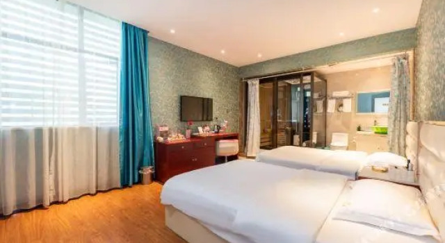 Senyuan Romantic Theme Hotel, Prenota Hotel Ezhou 
