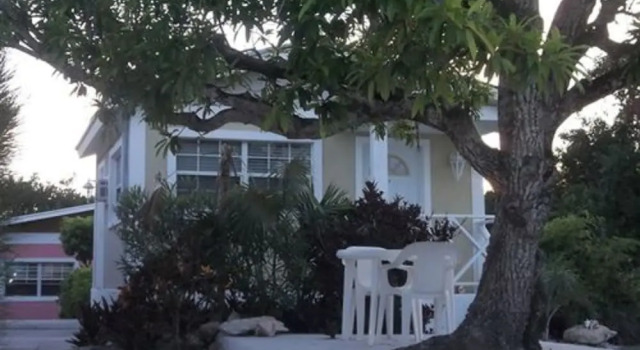 The Colonial Rental Suite, Prenota Hotel Moss Town Isole Exuma