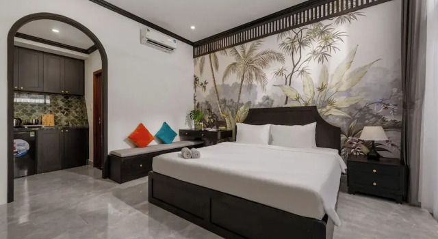 Студия Deluxe с балконом и с видом на бассейн CiCi Villa Apartment