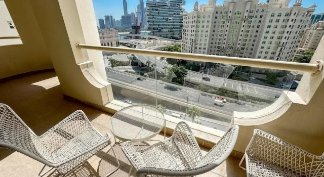 Апартаменты Upgraded 2BR Apartment at the Beach - Shoreline 1
