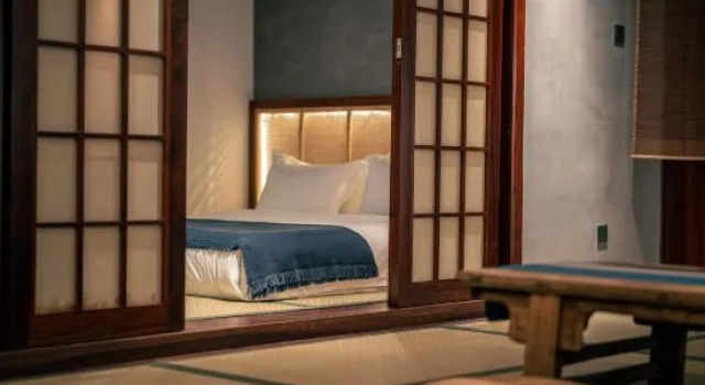 Люкс с 2 комнатами с балконом и с видом на море Xue'er Shanfang B&B Shanhai Jing (Sanya Dadonghai South Bianhai Road Shop)