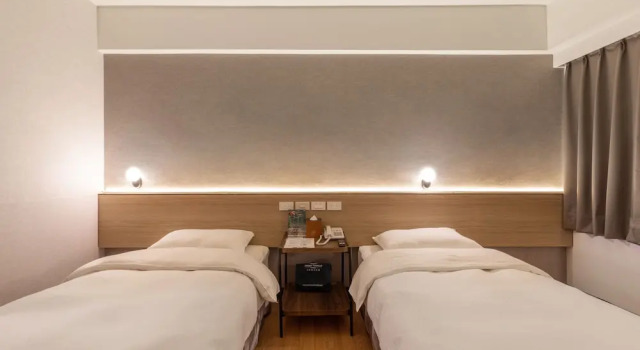Двухместный номер Standard New World Hotel