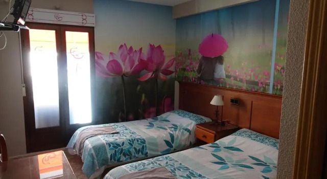 Hostal Gonzalez, Varaa Hotelli Guadarrama Sierra de Guadarrama