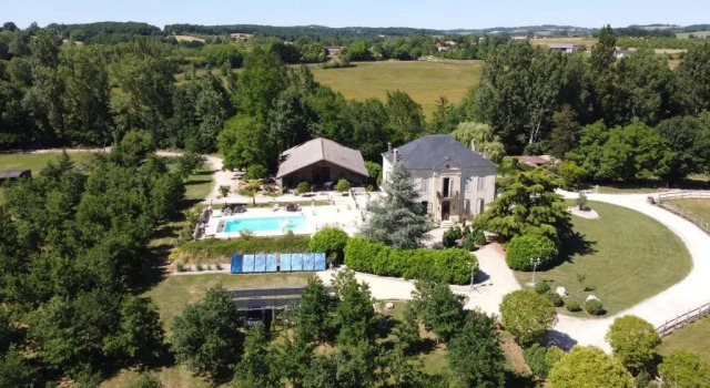 En bord de rivière, Réserver Chambre d'hôtes Casseneuil Lot Valley