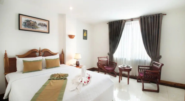Двухместный номер Deluxe с балконом и с видом на город Relax Hotel
