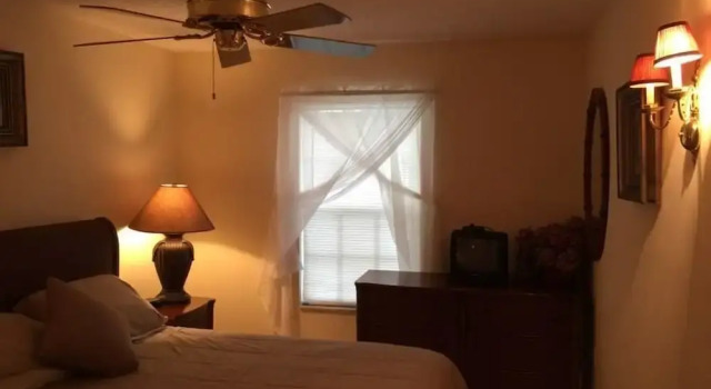 Doral Woods, Buchen Sie Ferienhaus Cottages in Poinciana, Cottage