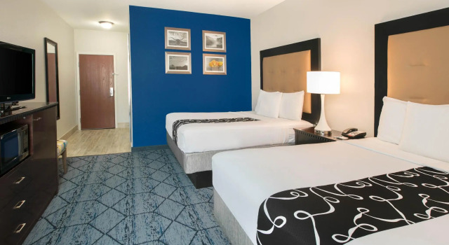 Двухместный номер Standard La Quinta by Wyndham Denton - University Drive