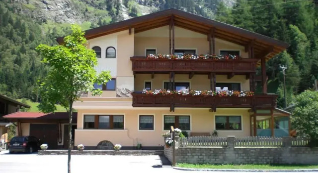 Haus Alpina Huben, Rezervovat Hotel Hotely v Tyrolsko se snídaní, Snídaně