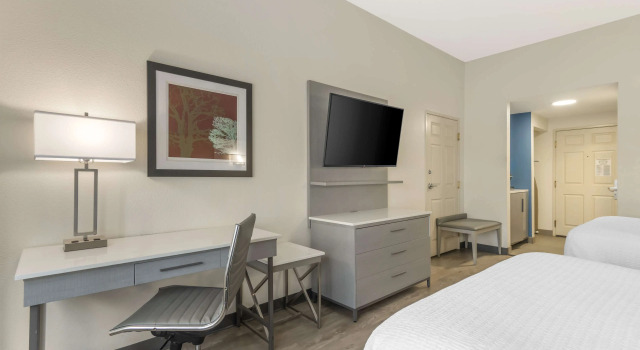 Четырёхместный номер Standard Best Western Plus Lake Lanier Gainesville Hotel & Suites