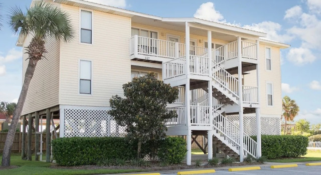Fun Seahorse Condo Walk to West Beach by RedAwning, Boek Hotel Gulf Shores 