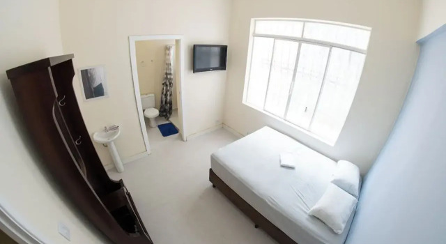 Quintal Hostel, Забронировать Хостел Сан-Пауло штат Сан-Паулу, рядом с Больница Санта-Катарина