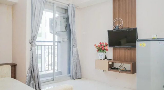 Modern Comfy 2Br Serpong Greenview Apartment, Book Apartment Hotels in South Tangerang with a Pool, Swimming Pool