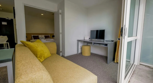 Cosy Renovated 1 Bedroom Apartment in CBD Hotel