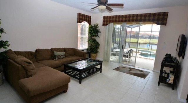 Beautiful 4 Bedroom Bella Vida Resort Vacation Villa in Kissimmee, Забронировать Курортный отель Отели Киссимми 3 звезды, рядом с Блошиный рынок «192», 3*