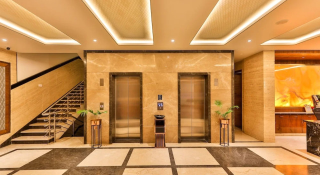 Hotel Vbr Grand Inn, Забронировать Отель Ганди Нагар Бангалор, рядом с Железнодорожный вокзал Бангалор-Сити