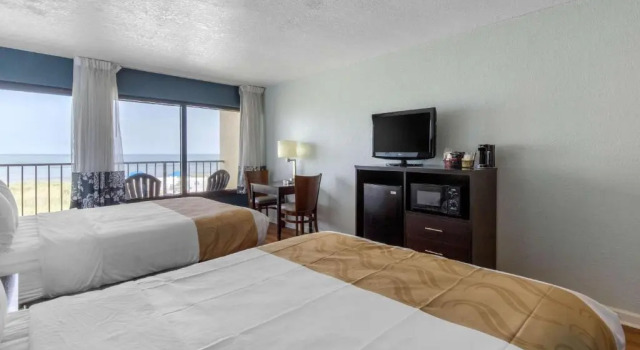 Четырёхместный номер Standard с видом на океан Quality Inn Carolina Oceanfront