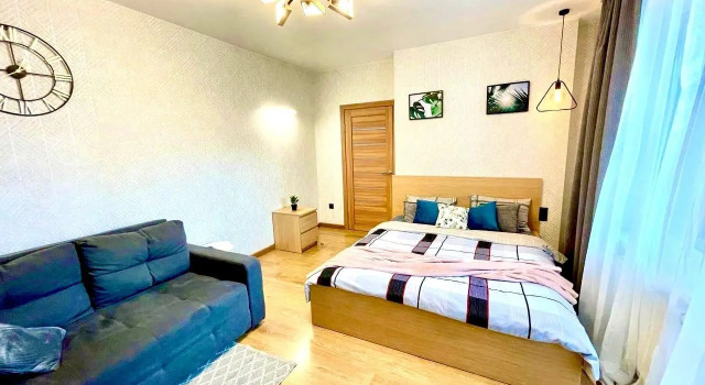 Logins.Apart on Okulova street 29, Prenota Appartamento Hotel a Perm Krai con parcheggio, Parcheggio