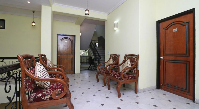OYO 12311 Hotel Emerald