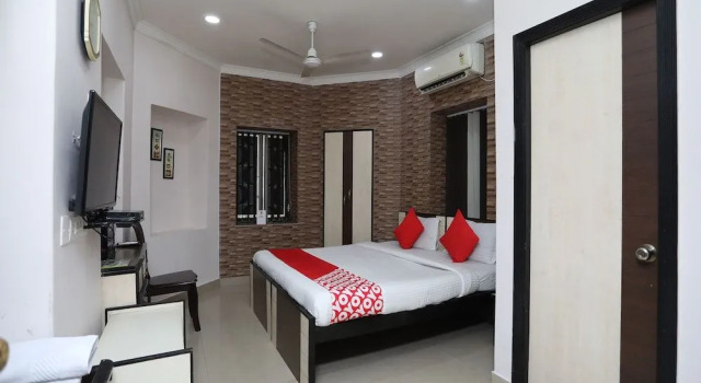 OYO Flagship 16097 Neeranand Regency Bhowanipore