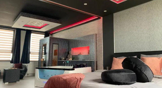 Pause Thermale, Rezervovat Hotel Hotely v Lutych s parkováním, Parkování