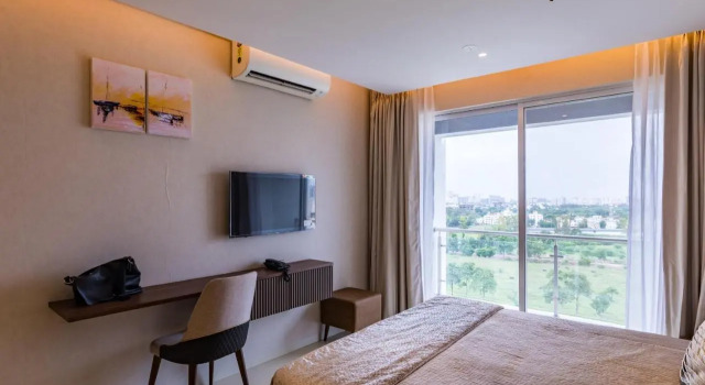 AR Suites Jewels Royale