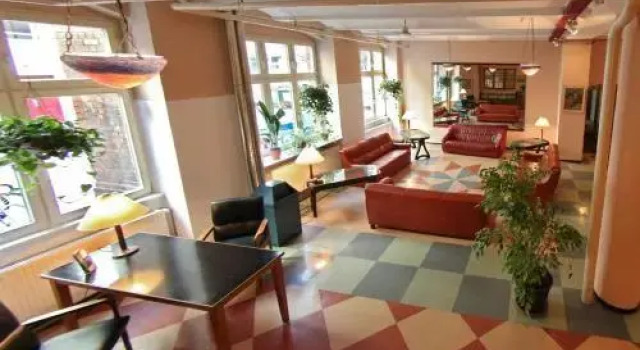 Die Fabrik Baxpax Hotel