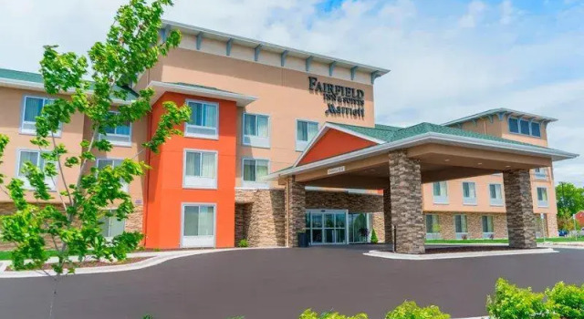 Кровать в общем номере Fairfield Inn & Suites by Marriott Gaylord