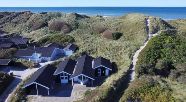 "Lätizia" - 120m from the sea in NW Jutland