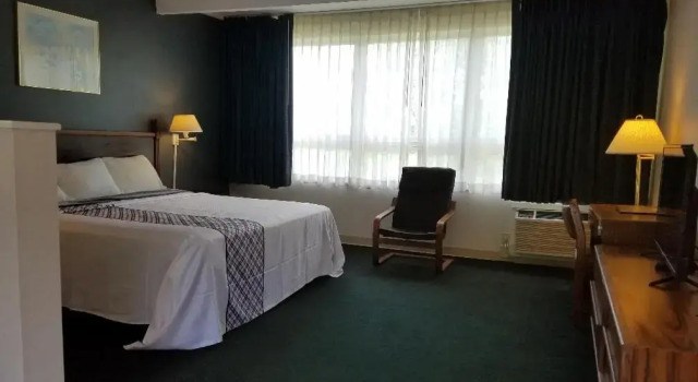 Номер Deluxe Travelodge by Wyndham Lake George NY