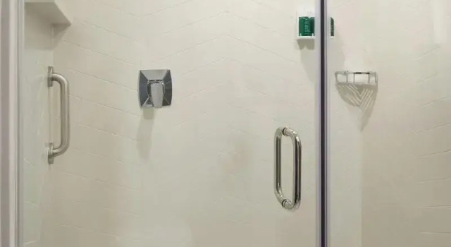 Двухместный люкс Fairfield Inn & Suites by Marriott Midland
