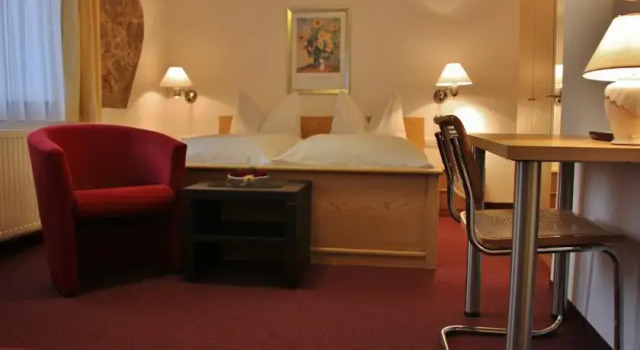 Gasthof-Pension Zum Haugstein - Familie Eder, Book Hotel Engelhartszell an der Donau 