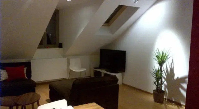 Fantastic Duplex in the Heart of Brussels, Забронировать Апартаменты/квартира Брюссель Брюссельский столичный регион, рядом с Северный железнодорожный вокзал Брюсселя