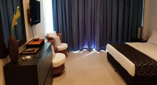 Номер Superior с балконом East Suites