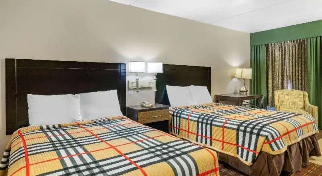 Четырёхместный номер Standard Rodeway Inn Clearwater-Dunedin