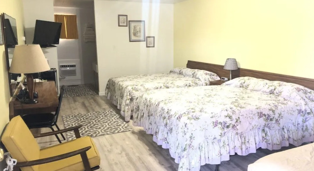 The Fossil Butte Motel, Boek Motel  