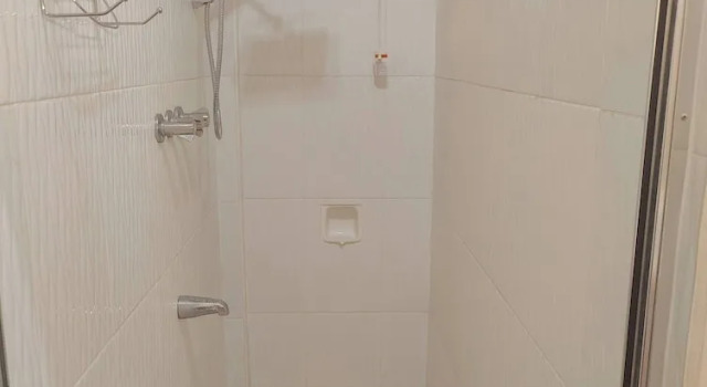Апартаменты c 1 комнатой Stylish 1-bed Opposite Queens Park Savannah