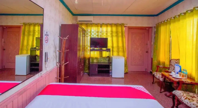 Номер Superior OYO 1140 Maganda Hotel
