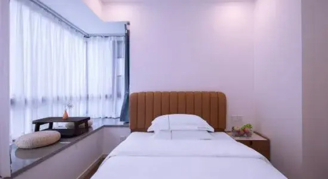 Люкс с 2 комнатами с красивым видом из окна Tengchong Jiuduo Hot Spring Hotel (Mayu Valley Hot Spring Town Branch)