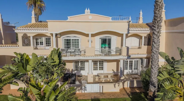 Praia da Marinha Apartment, Забронировать Апартаменты/квартира Отели Карвоэйру с парковкой, Парковка