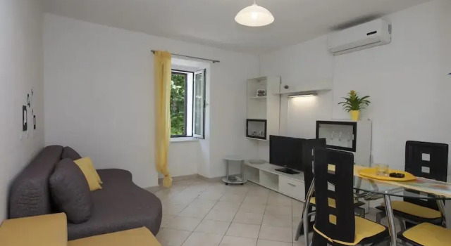 Apartment Baska, Varaa Huoneisto Hotellit Kvarner Islands uima-altaalla, Uima-allas